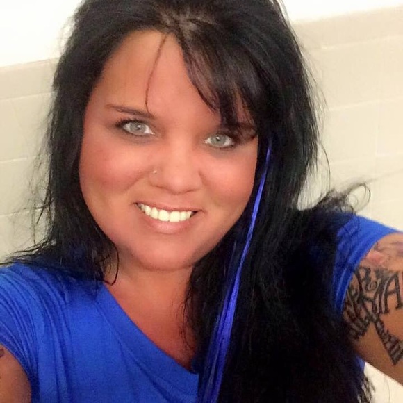 Meet your Posher, Leah - Picture 2 of 7